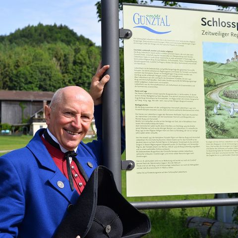 Infotafel über den Schlosspfad Liebenthan Infotafel über den Schlosspfad Liebenthan bei Obergünzburg im Ostallgäu.