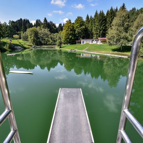 Sprungturm im Naturfreibad Hagenmoos in Obergünzburg Sprungturm im Naturfreibad Hagenmoos in Obergünzburg im Ostallgäu.