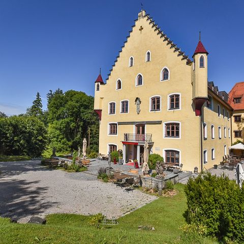Schloss zu Hopferau in der Hopferau Schloss zu Hopferau in der Hopferau im Ostallgäu.