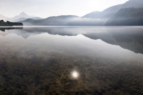 Der Weißensee bei Füssen im Mondlicht Der Weißensee bei Füssen im Ostallgäu im Mondlicht.