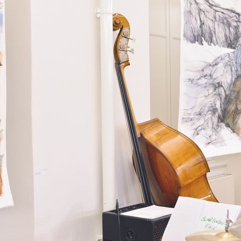 Musikinstrument und Kunst Musikinstrument und Kunst in Irsee im Ostallgäu.