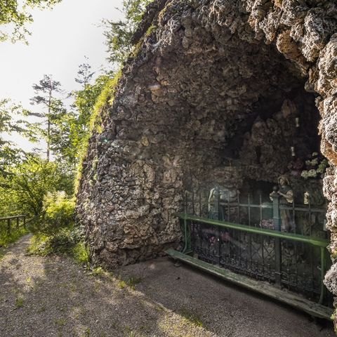 Lourdes Grotte bei Görisried Lourdes Grotte bei Görisried im Ostallgäu.