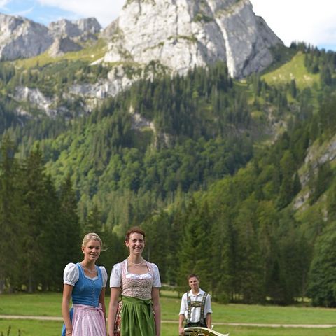Musiker vor dem Geißelstein Musiker vor dem Geißelstein bei Halblech im Ostallgäu.