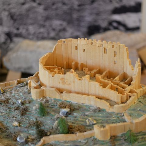 Burgenmodell im Burgenmuseum Burgenmodell im Burgenmuseum in Eisenberg-Zell im Ostallgäu.