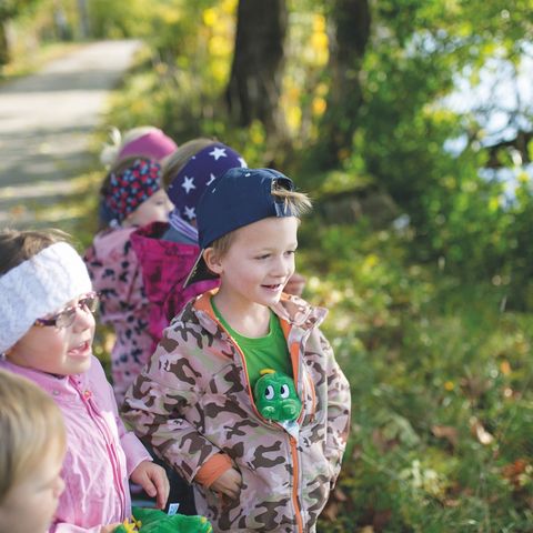 Ausflug zum Huttler Weiher bei Roßhaupten Kinder-Ausflug zum Huttler Weiher bei Roßhaupten im Ostallgäu.