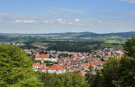 Ortsansicht Füssen Blick vom Kalvarienberg auf die Ortsansicht der Stadt Füssen im Ostallgäu.