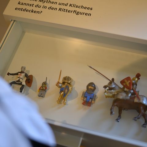 Ausstellungsstück zum Thema Ritter im Burgenmuseum Ausstellungsstück zum Thema Ritter im Burgenmuseum in Eisenberg-Zell im Ostallgäu.